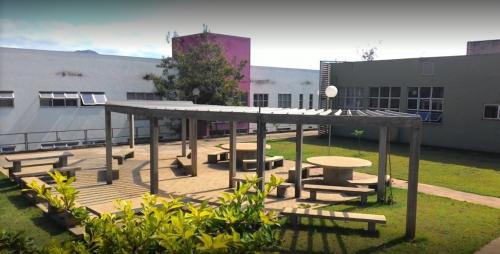 Campus Congonhas – Fachada e pátio externo (05-2019)