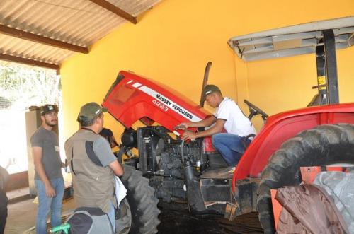 170 - Campus São João Evangelista - Campus São João Evangelista realiza XXIV Semana da Família Rural - operação de tratores (20-07-2018)
