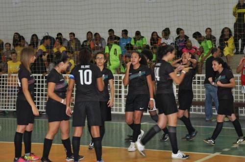 064 - Campus Sabará - Projeto Práticas Corporais e Esportivas para a Juventude de Sabará - equipes esportivas (09-2017)