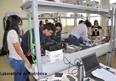 090 - Campus Formiga - Laboratório de Eletrônica (29-02-2016)